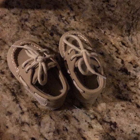 Baby Sperry shoes - Picture 2 of 3